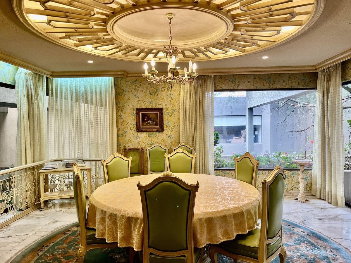 5 of 33: Antecomedor