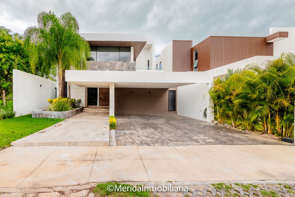 Residencia en Venta en Privada Compostela