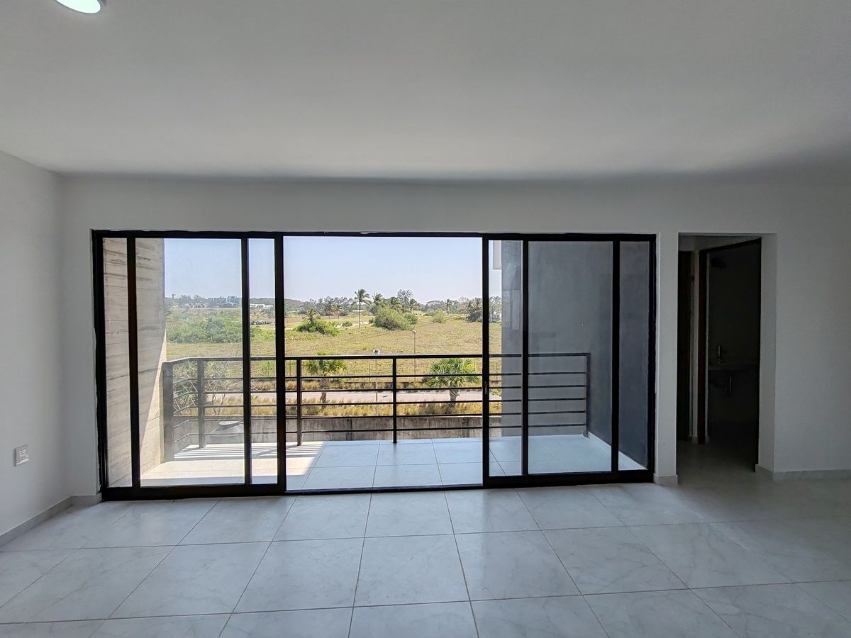 5 de 14: VISTA AL BALCON