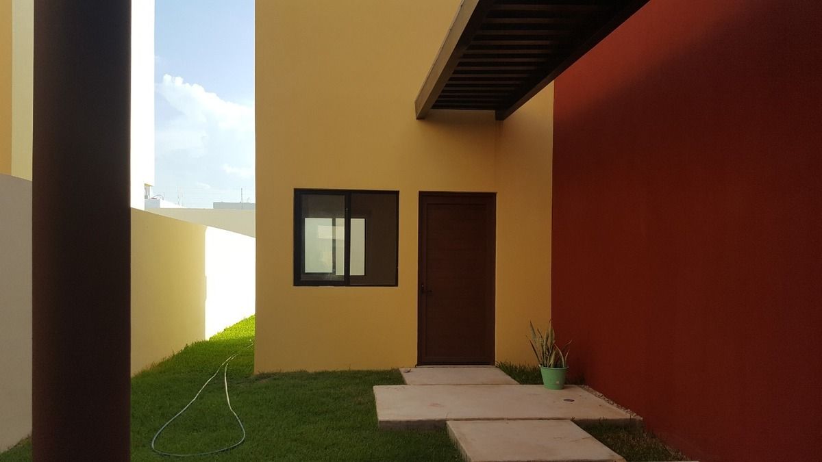 2 de 8: ENTRADA Y PASILLO DE SERVICIO