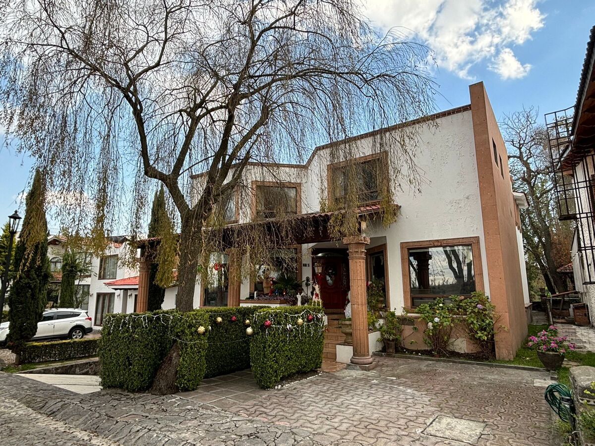 1 de 20: Residencia Fachada