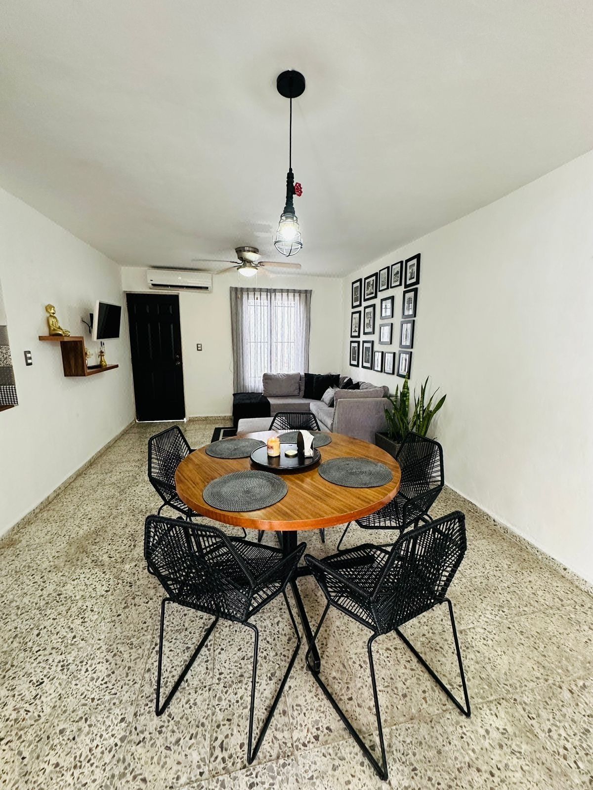 House in Jardines de Chuburna, Mérida, photo 3 of 12