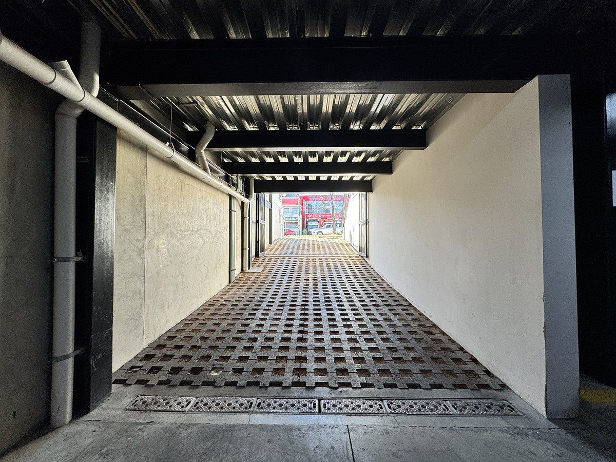 16 of 19: Renta de Local Comercial en La Estancia Zapopan.