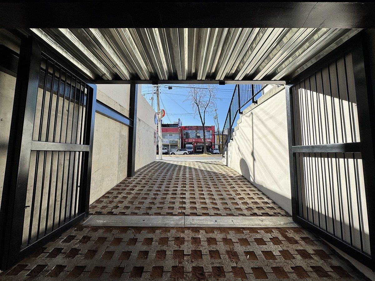 17 of 19: Renta de Local Comercial en La Estancia Zapopan.