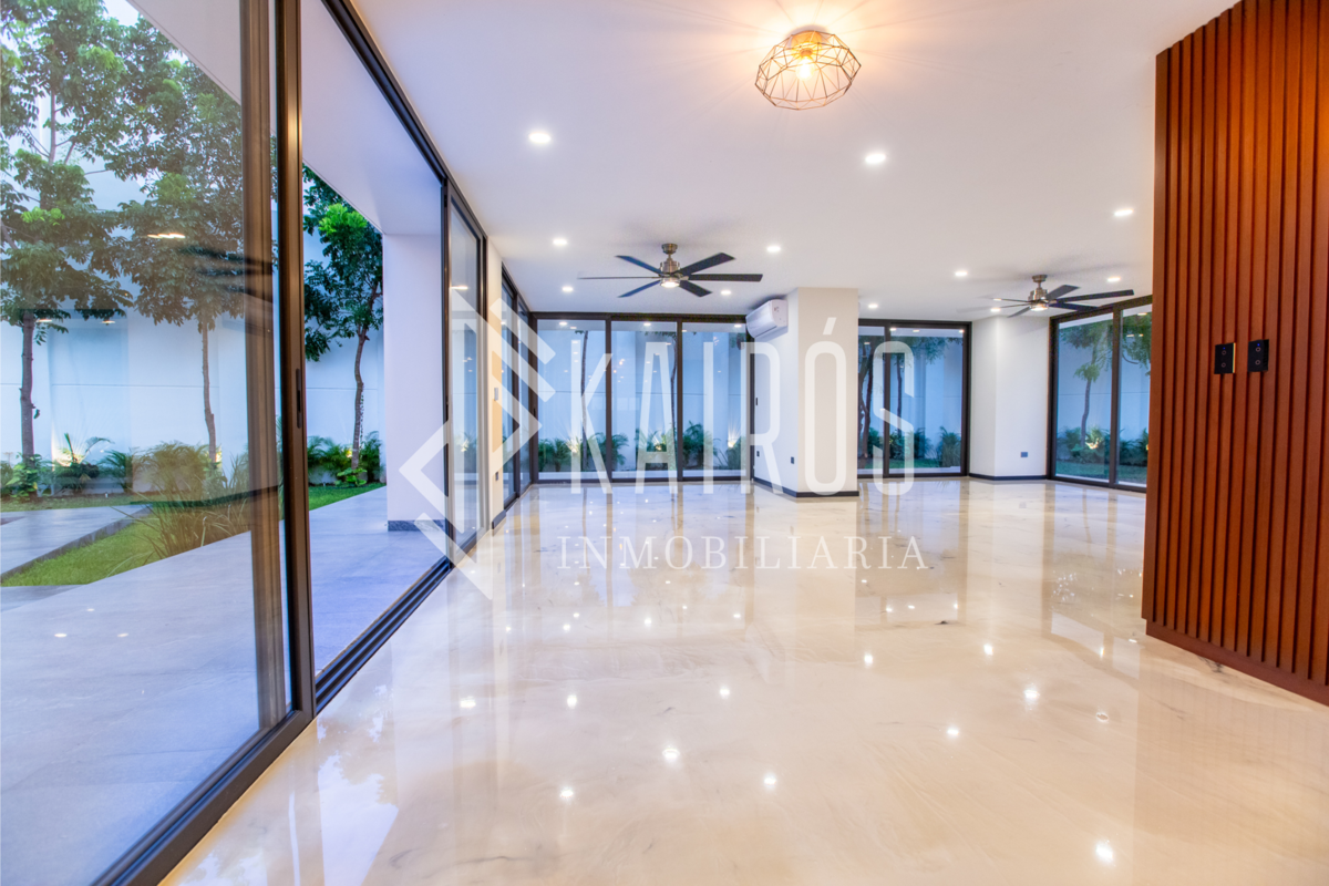 3 de 21: SALA COMEDOR
