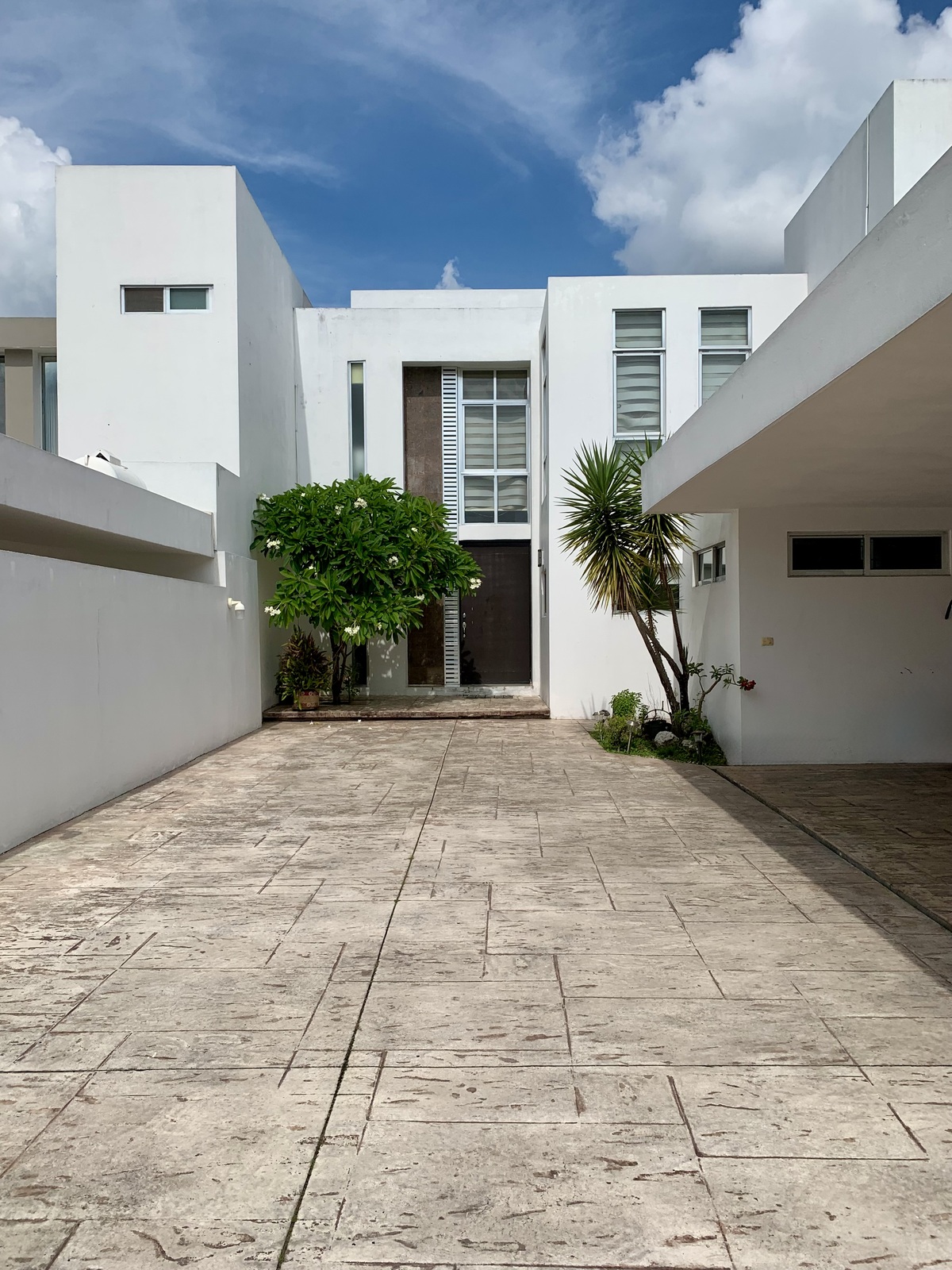 1 de 29: Fachada