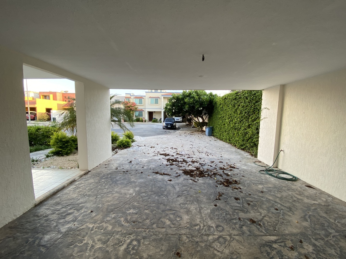 4 de 49: GARAGE 4 AUTOS (2 TECHADOS)