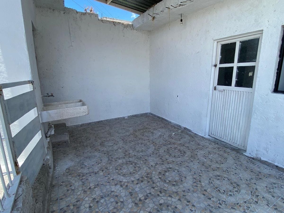 1 de 7: Patio de servicio