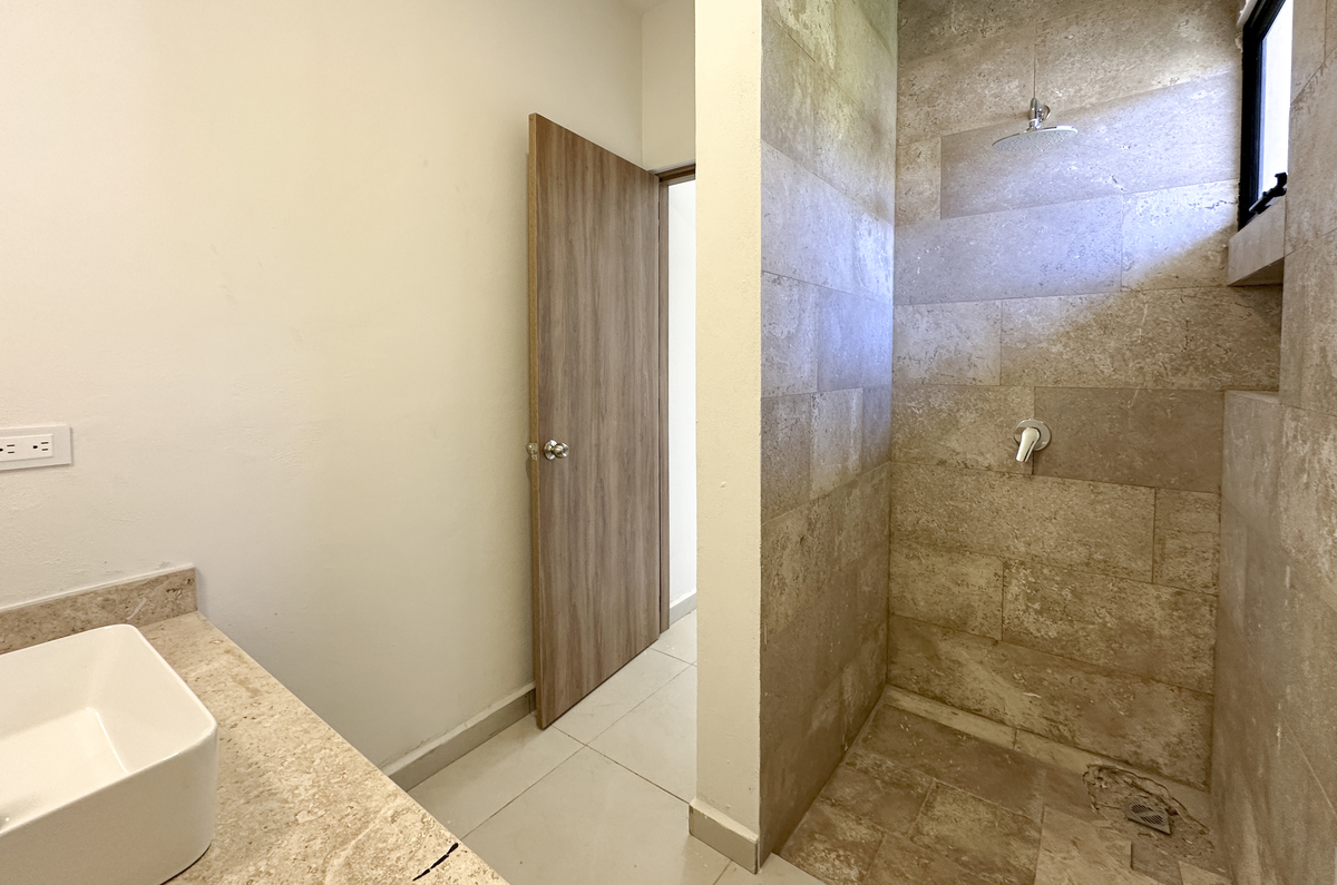 7 de 16: Baño Completo