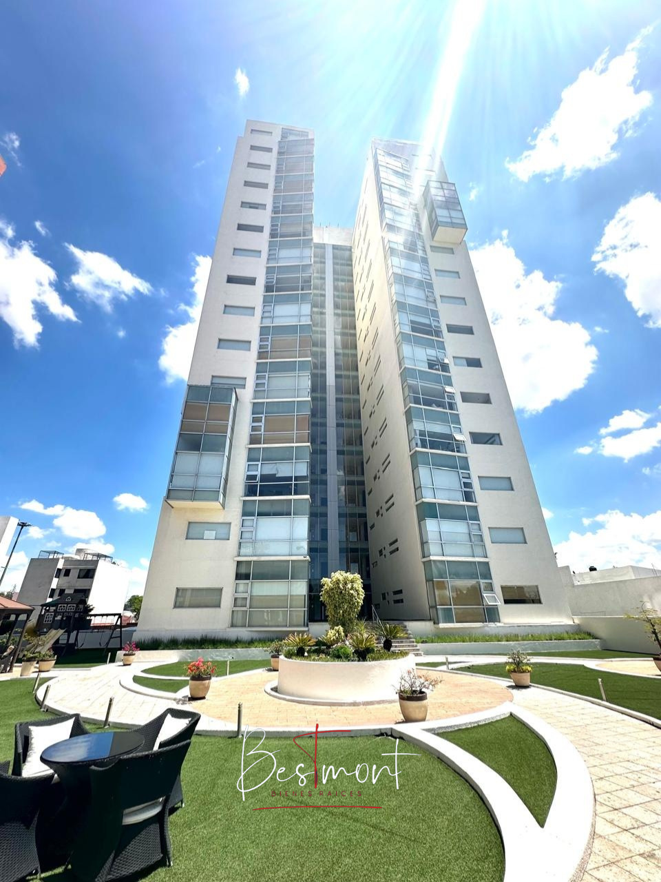 1 de 33: Fachada Edificio Vista del Arte