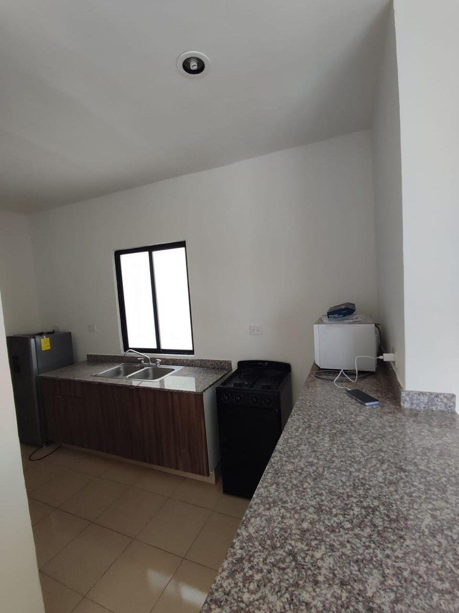 House in Tixcacal Opichen, Mérida, photo 11 of 37