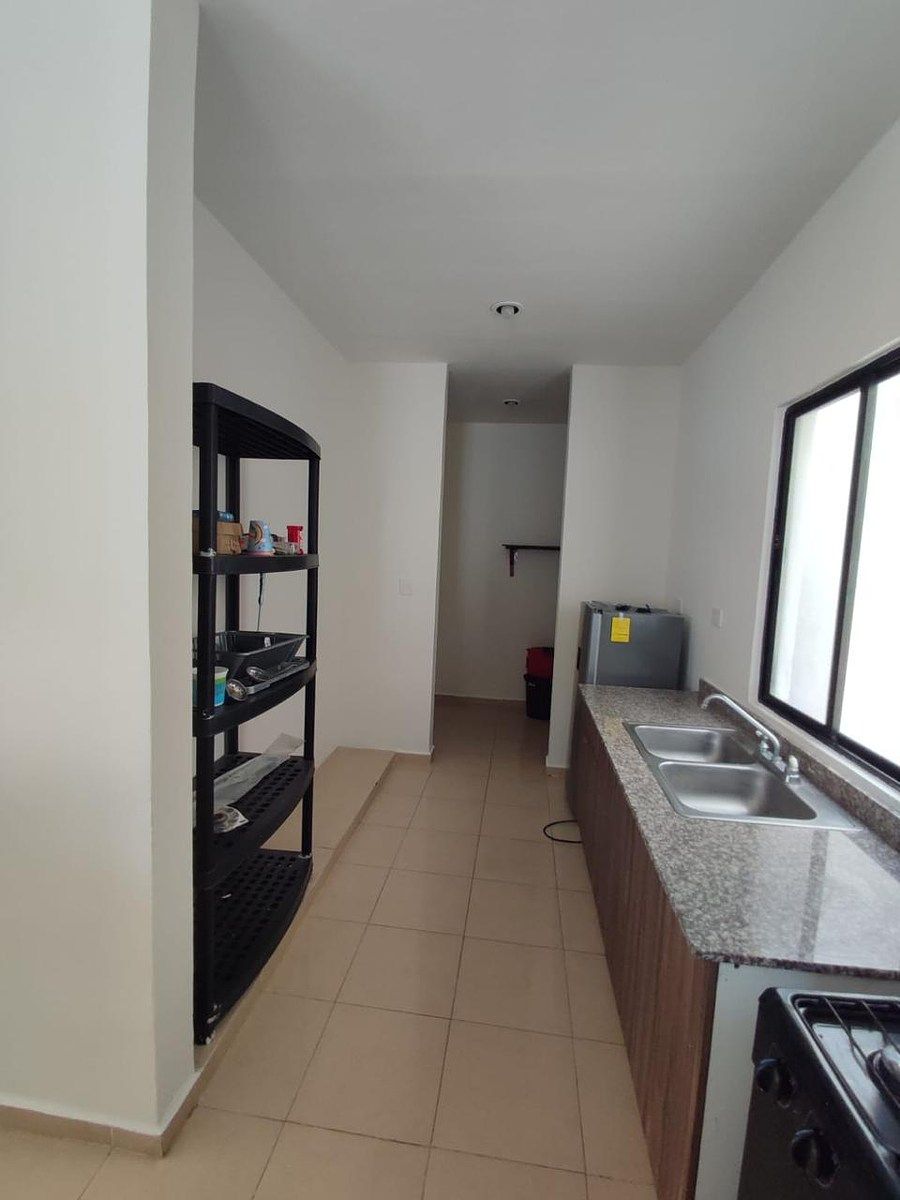 House in Tixcacal Opichen, Mérida, photo 14 of 37