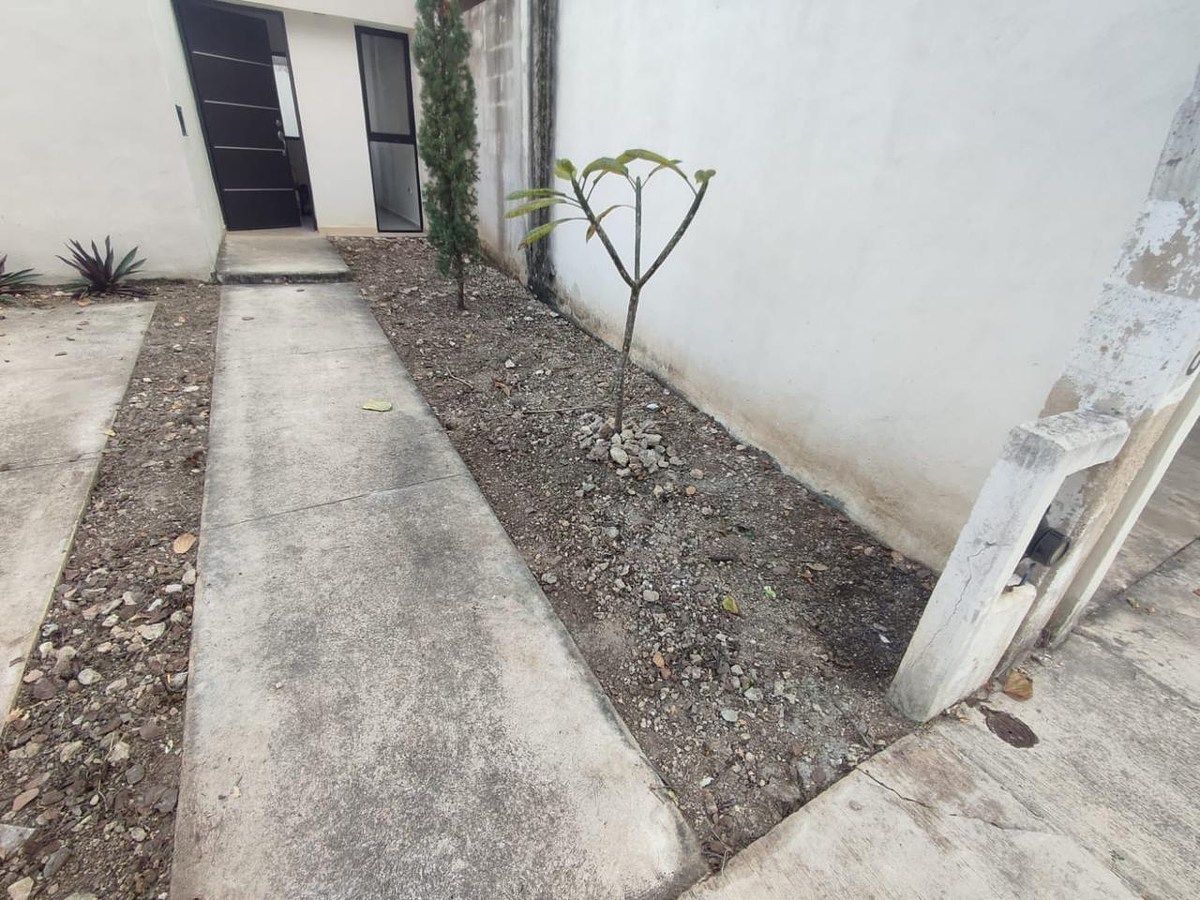 House in Tixcacal Opichen, Mérida, photo 36 of 37