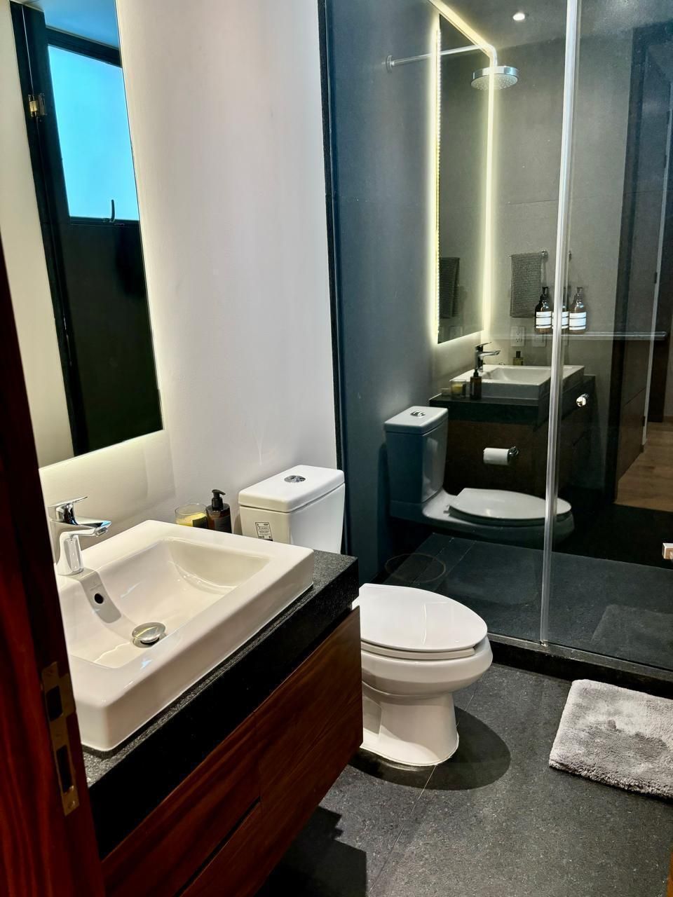 2domedio baño
