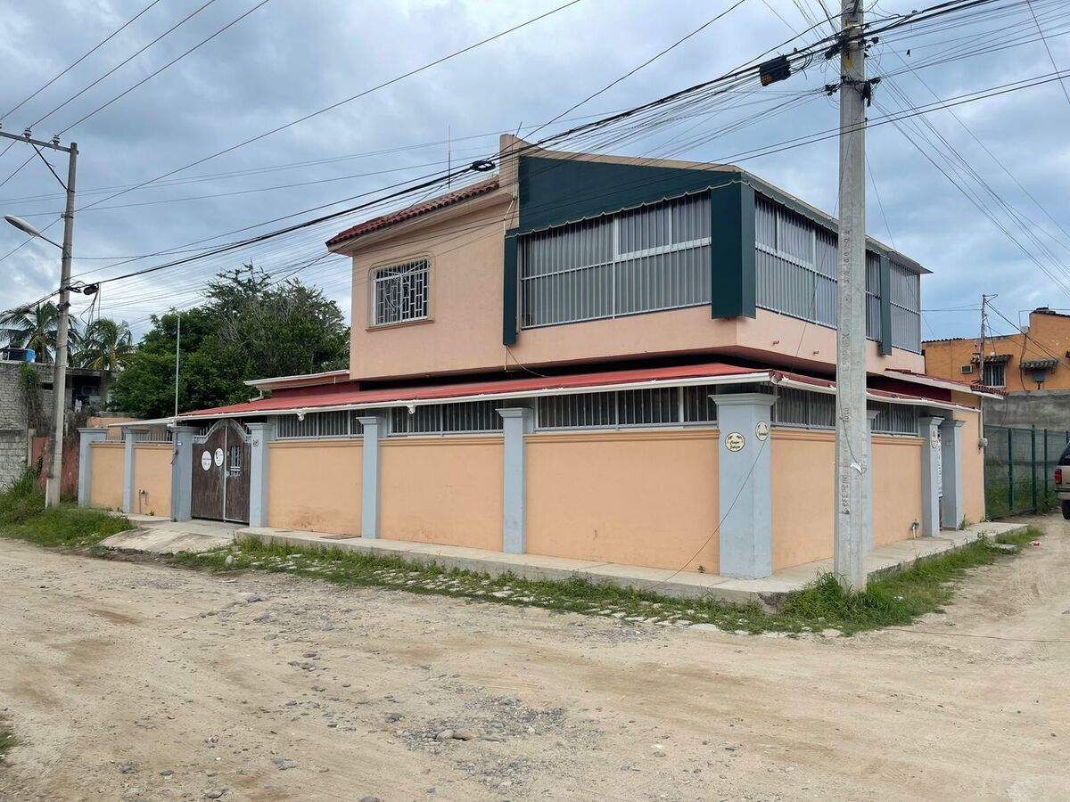 https://assets.easybroker.com/property_images/4668503/78721272/EB-QX8503.jpeg?version=1723489693