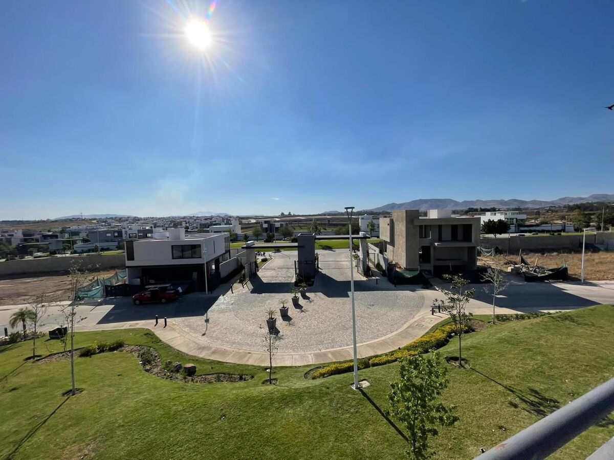 https://assets.easybroker.com/property_images/4669409/78738403/EB-QX9409.jpeg?version=1723502097