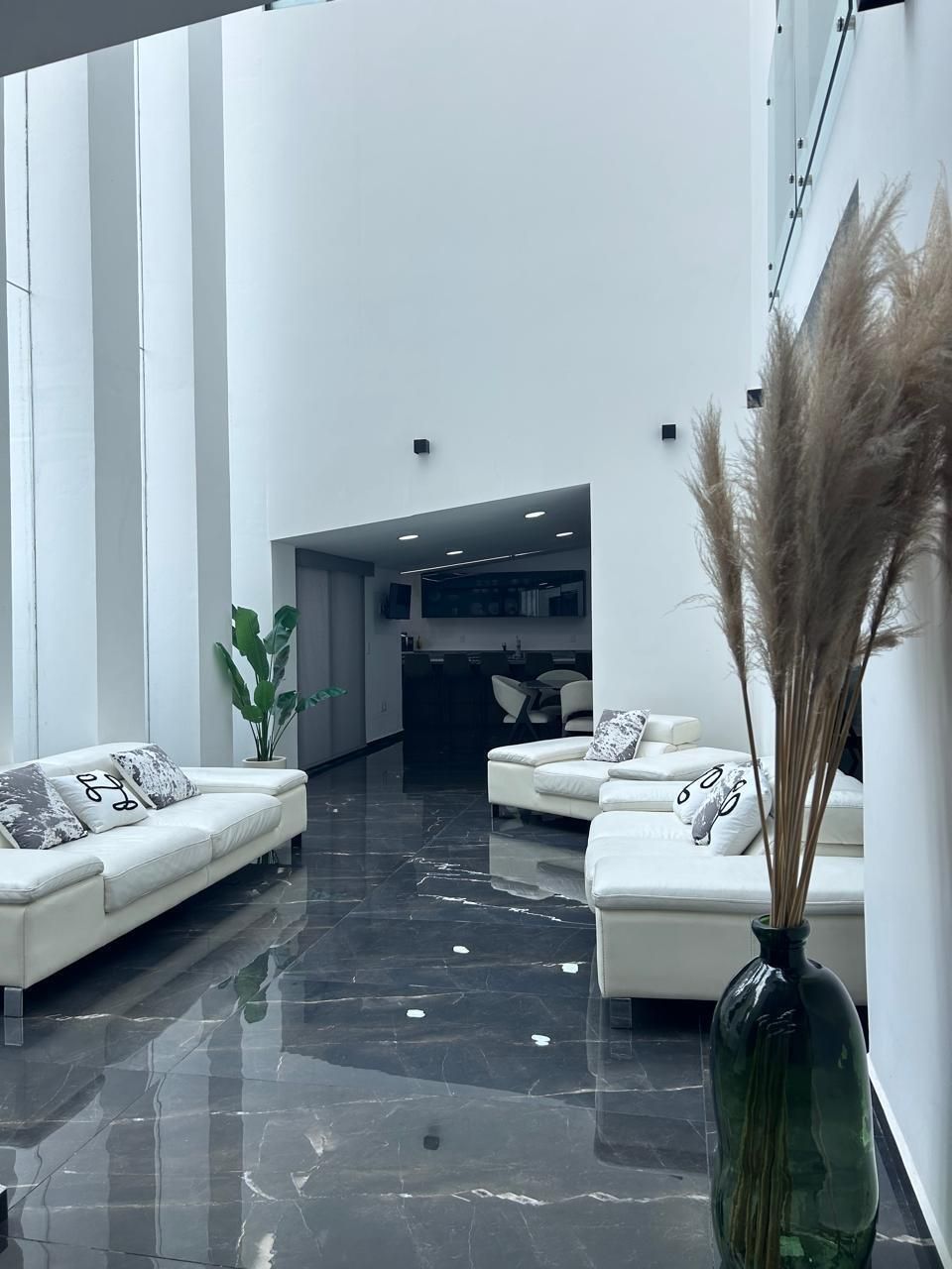 VENTA DE INCREIBLE CASA EN MAYORAZGOS DE LA CONCORDIA - foto 3