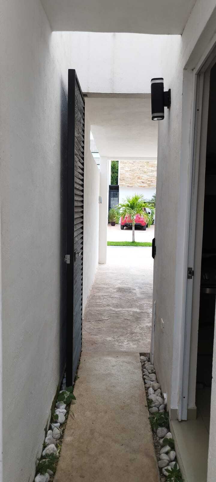 4 de 38: PASILLO DE SERVICIO