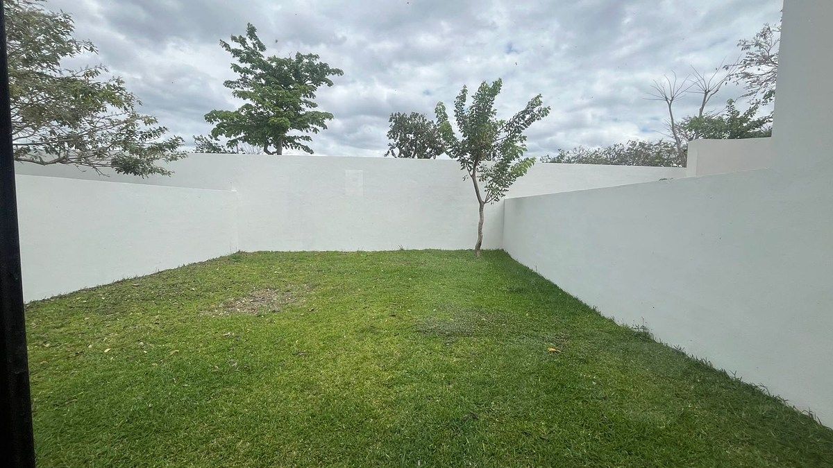 27 de 32: CASA MUESTRA