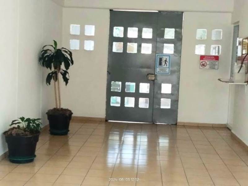 10 de 16: Entrada Principal