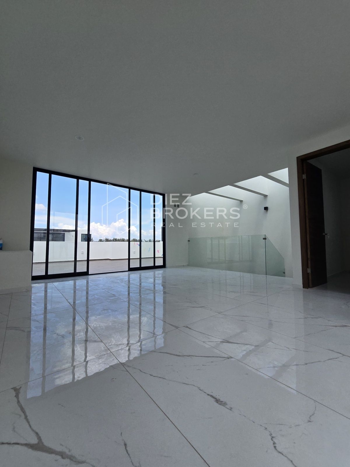 Casa en Venta - Coto Bizantino, Valle Imperial, Zapopan. - foto 3