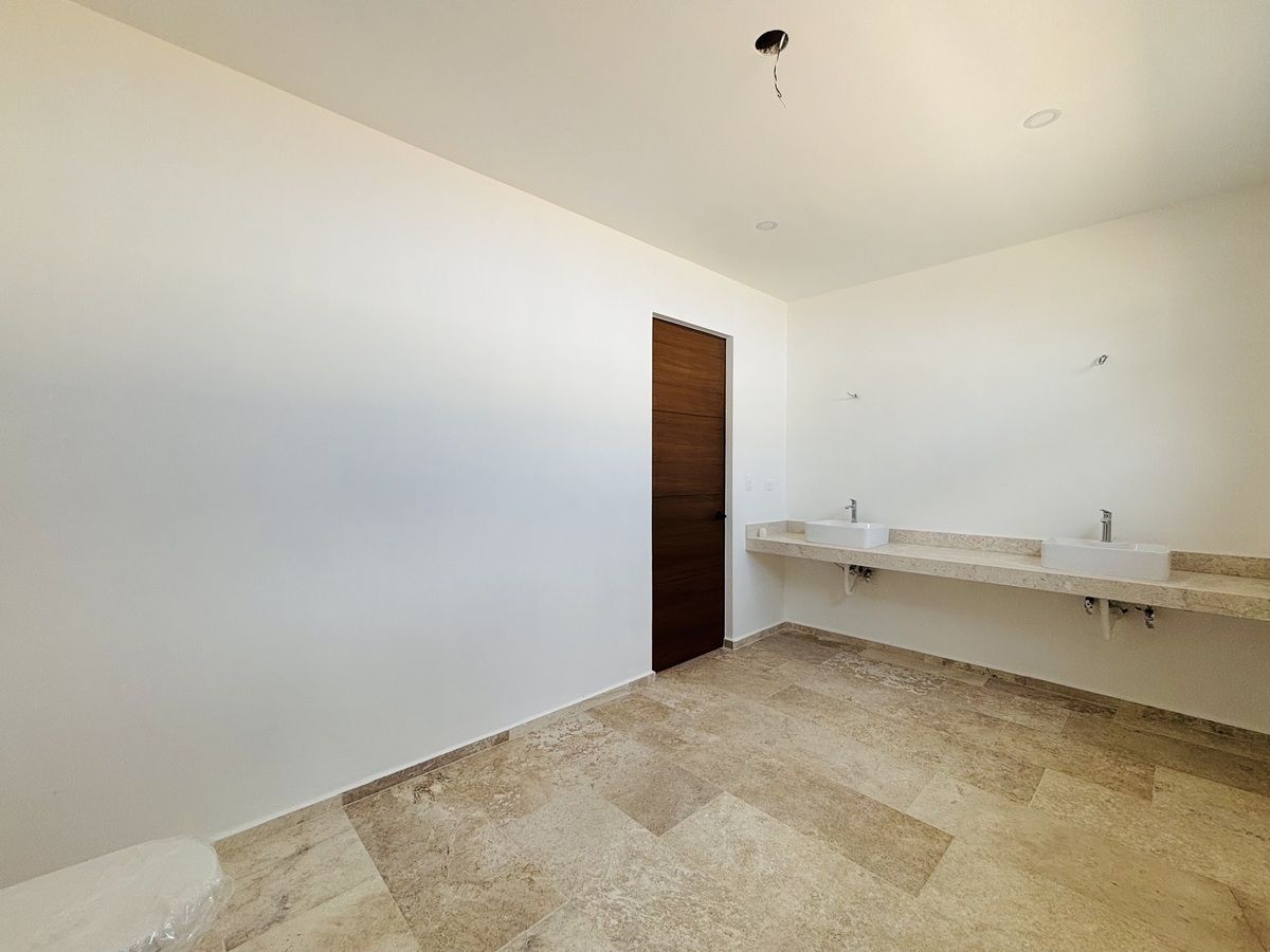 15 de 46: BAÑO