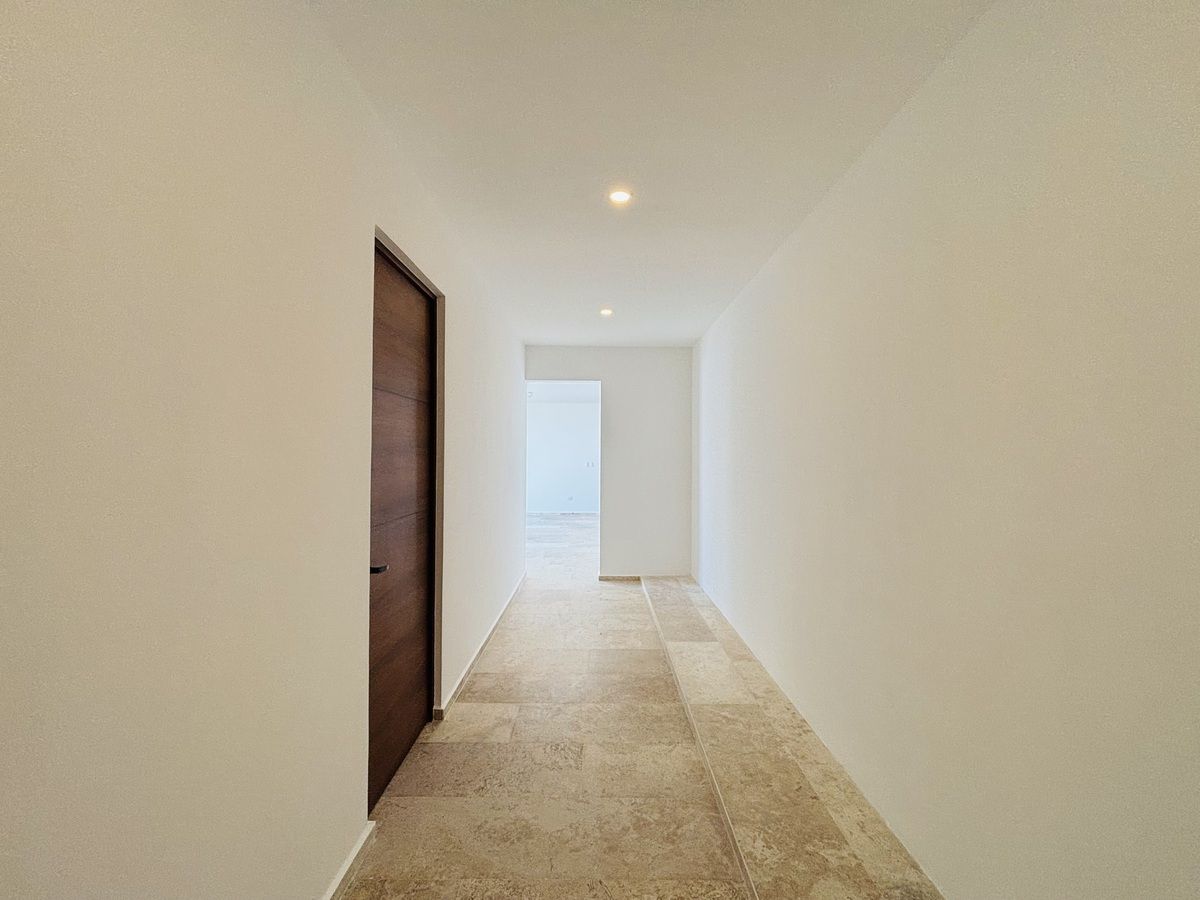 14 de 46: ÁREA CLOSET