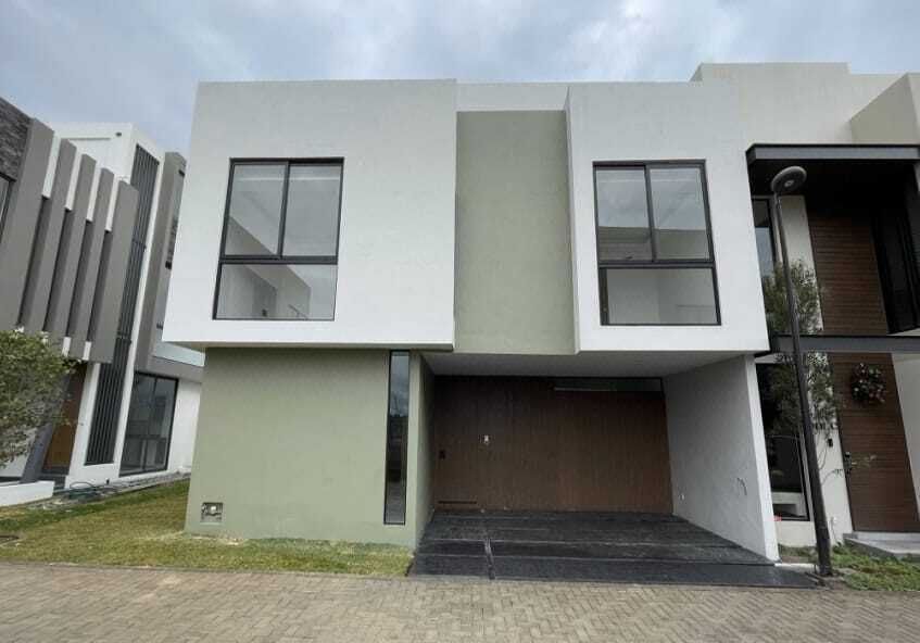 Venta Casa en Venta Zona Solares