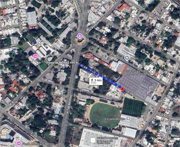 2 de 24: A 210 m del Paseo de Montejo y del Monumento a la Patria.