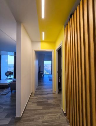 5 of 9: pasillo a habitaciones