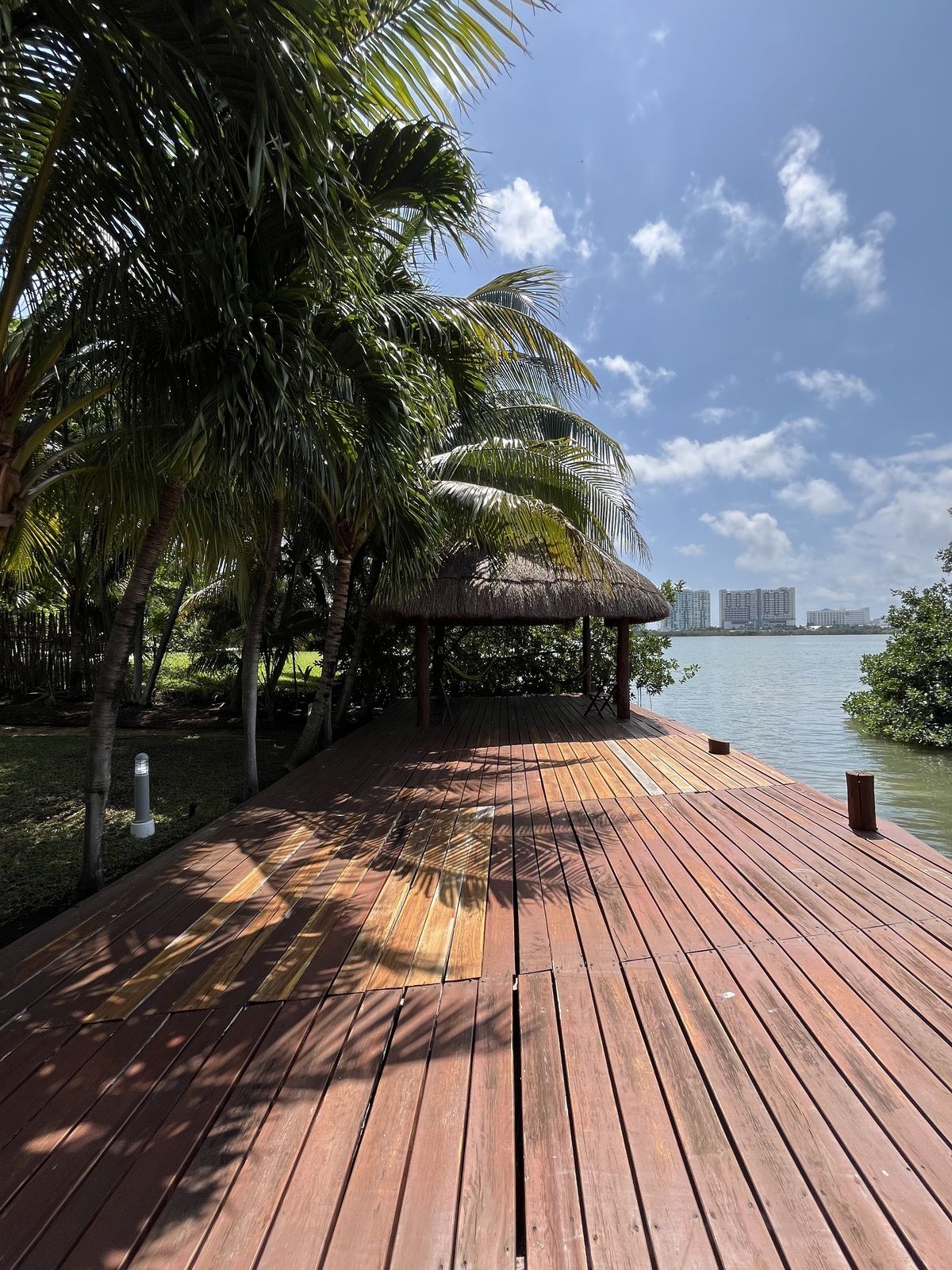 Casa en Venta y Renta en Zona Hotelera