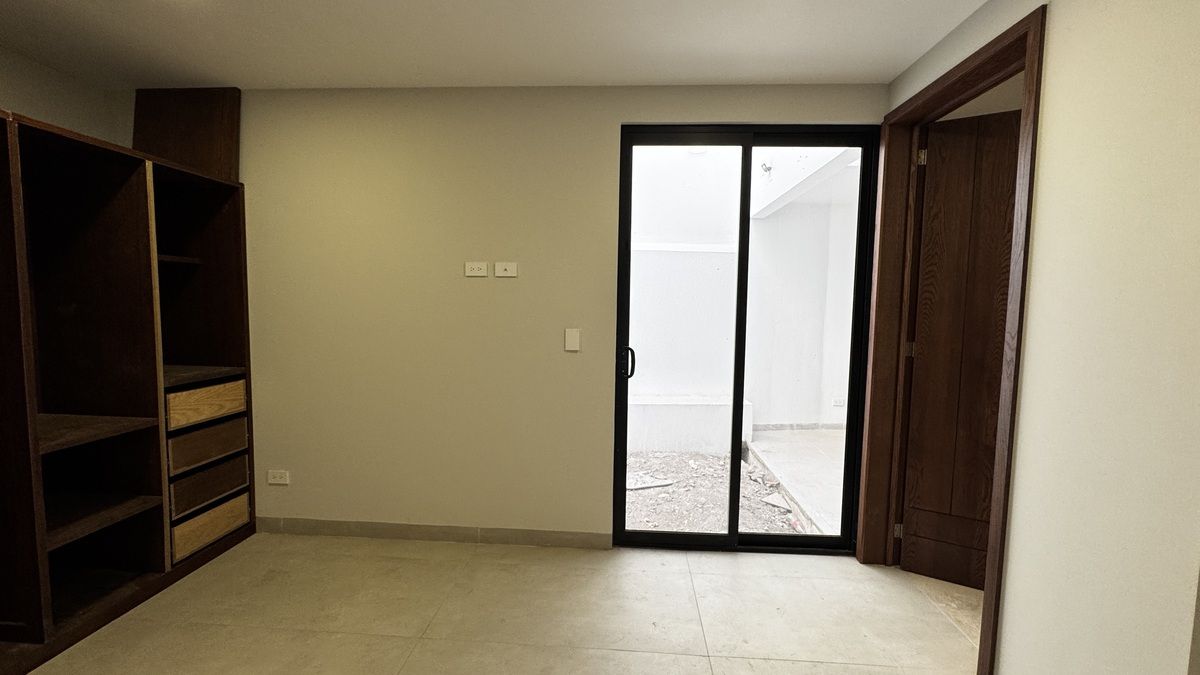 12 de 22: recamara planta baja con baño propio