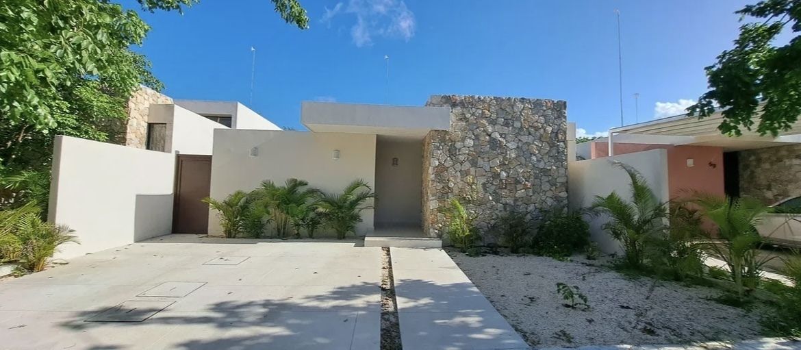 Venta Casa de un Piso en Privada Canaria Conkal