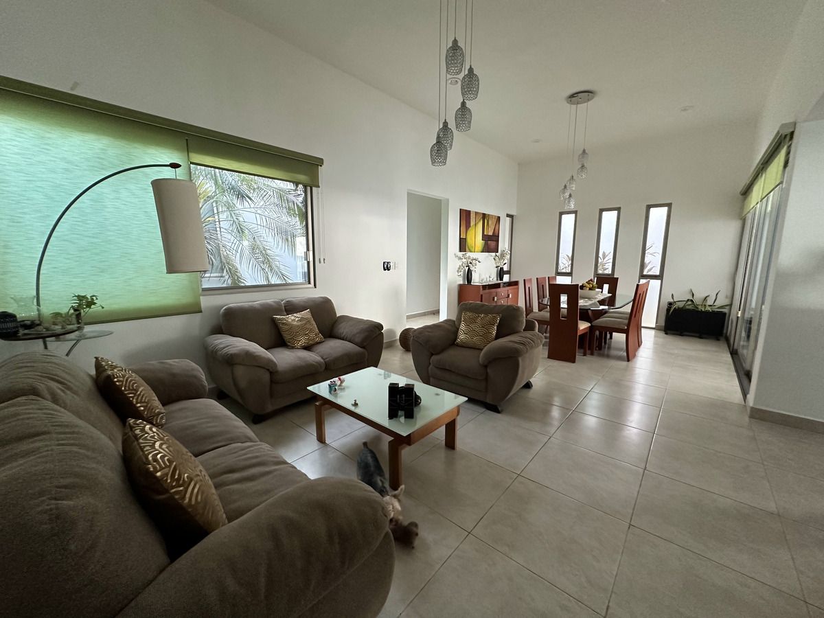 1 of 18: SALA/COMEDOR