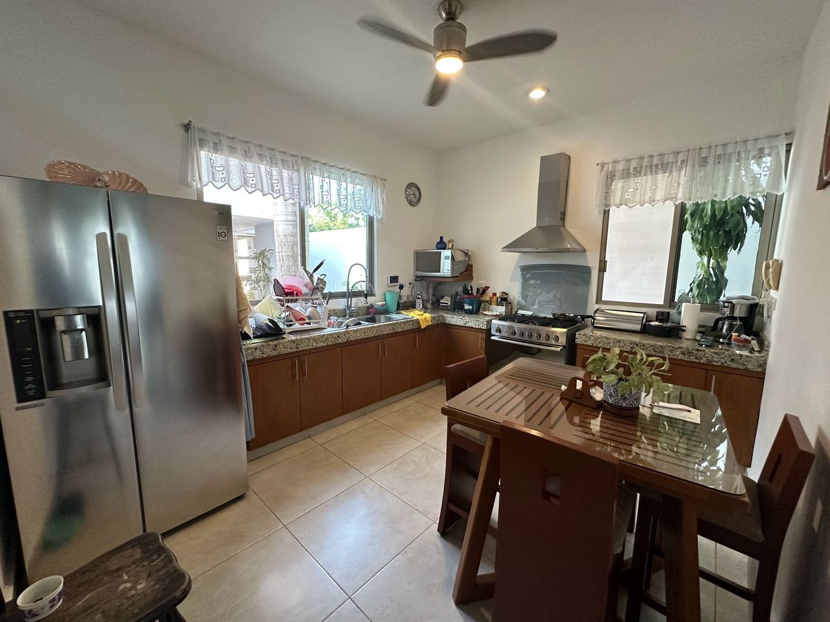 5 of 18: COCINA