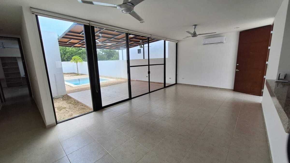 Casa em condomínio fechado em Conkal, Conkal, foto 2 de 16