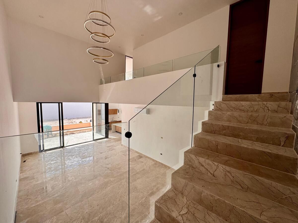 8 de 49: SALA COMEDOR DOBLE ALTURA