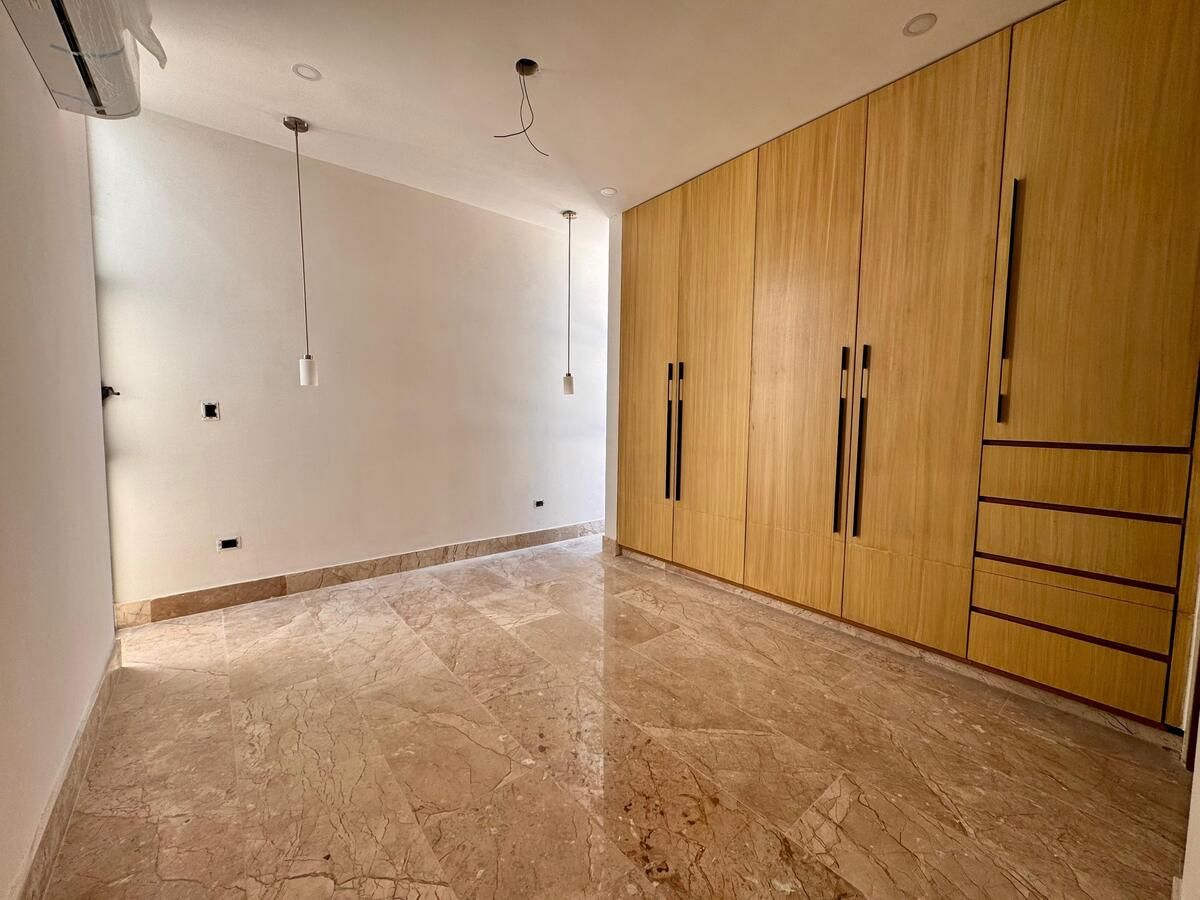 16 de 35: 3 RECÁMARAS SECUNDARIAS CON CLOSETS Y BAÑO PROPIO