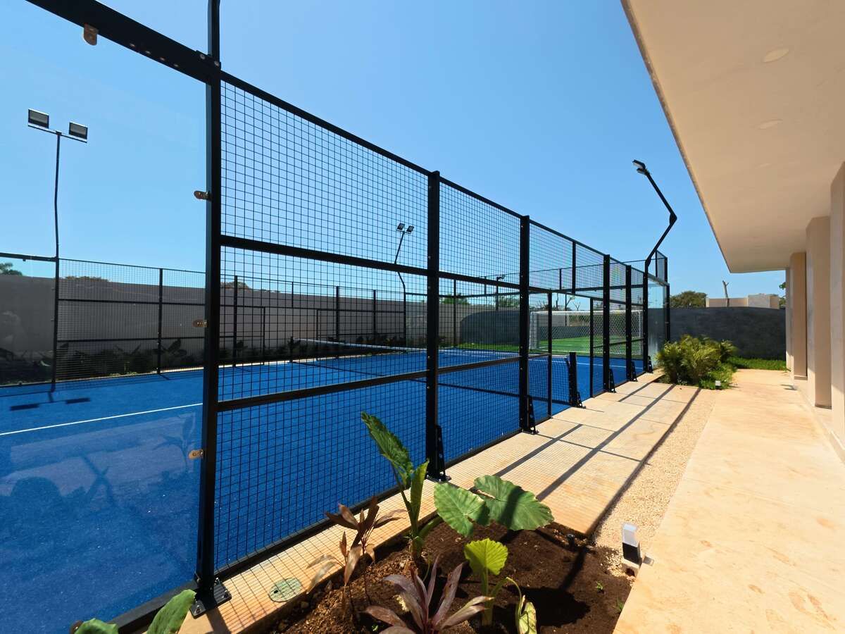 28 de 36: CANCHA PADEL