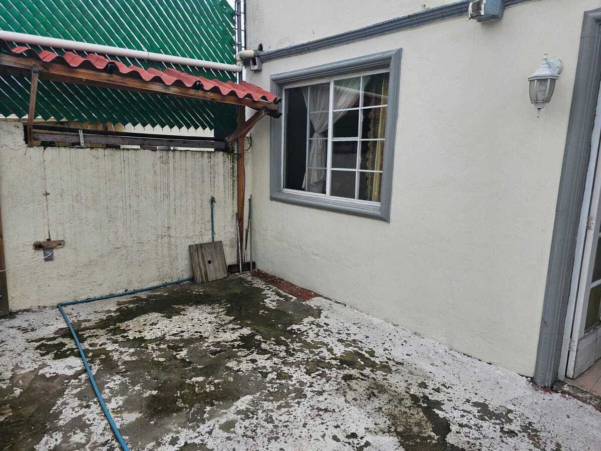 1 of 33