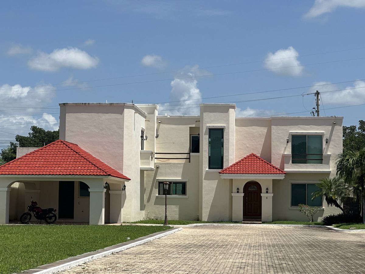 2 de 20: FACHADA PRINCIPAL