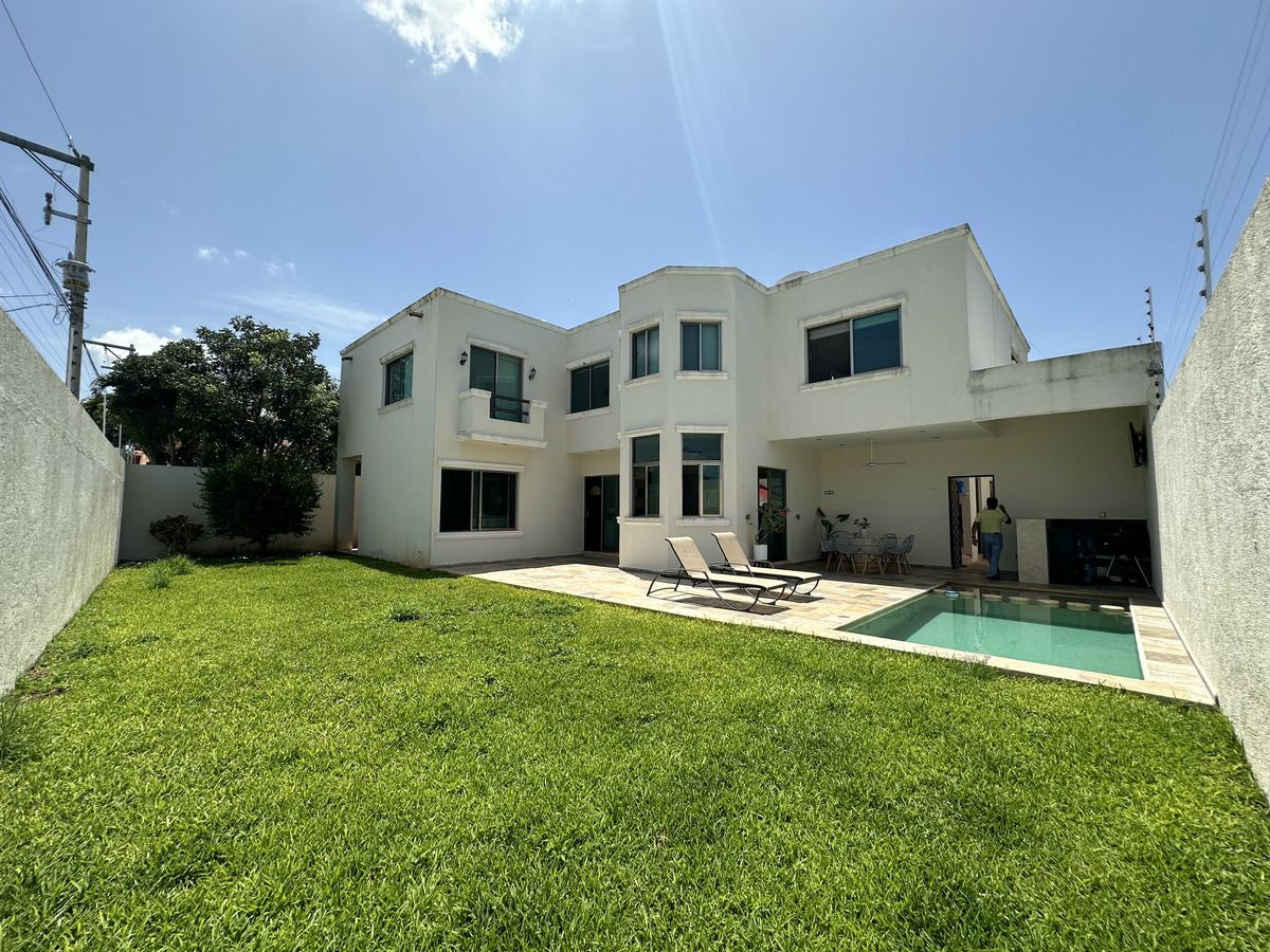 1 de 20: FACHADA EXTERIOR