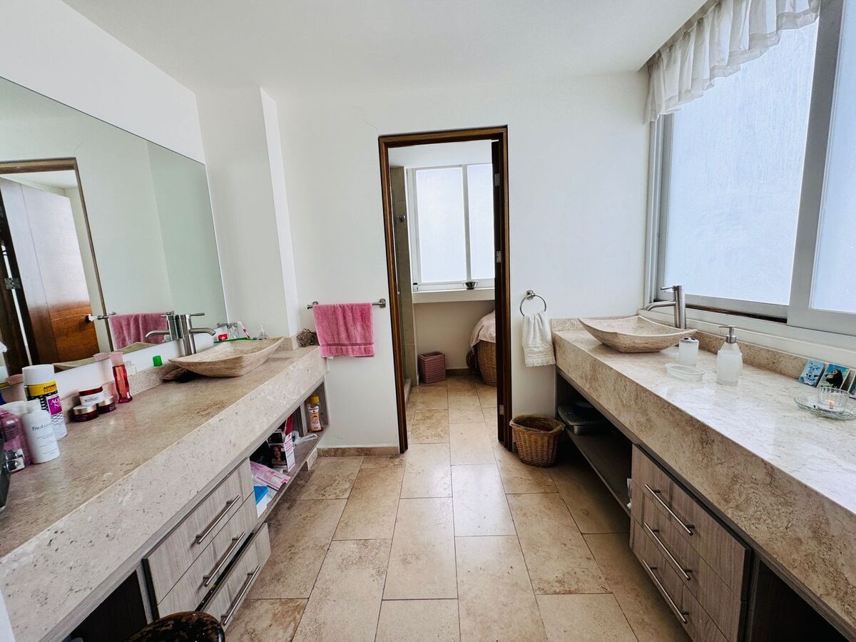 12 de 12: doble lavabo en recamara principal