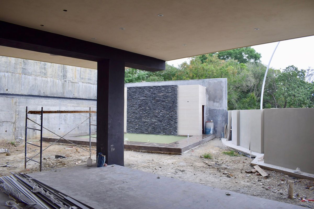 9 de 28: Patio Trazero / Alberca Actual