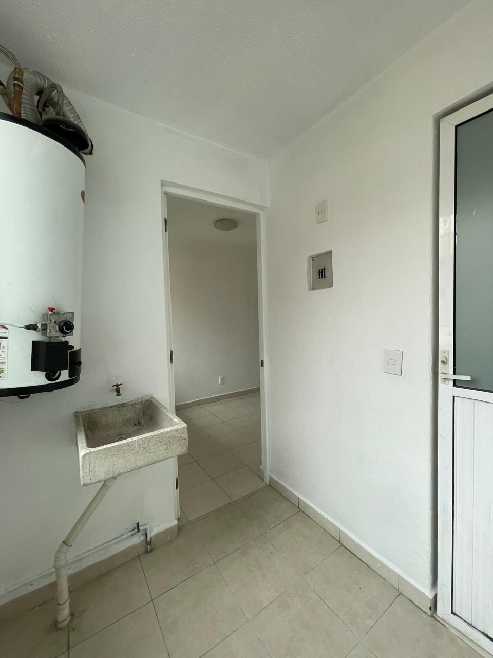 26 of 29: Área de lavado