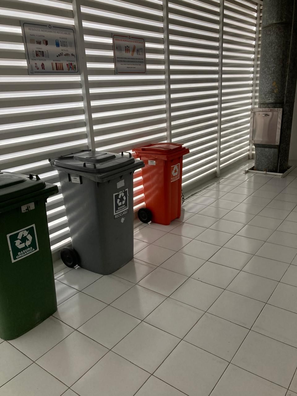37 de 44