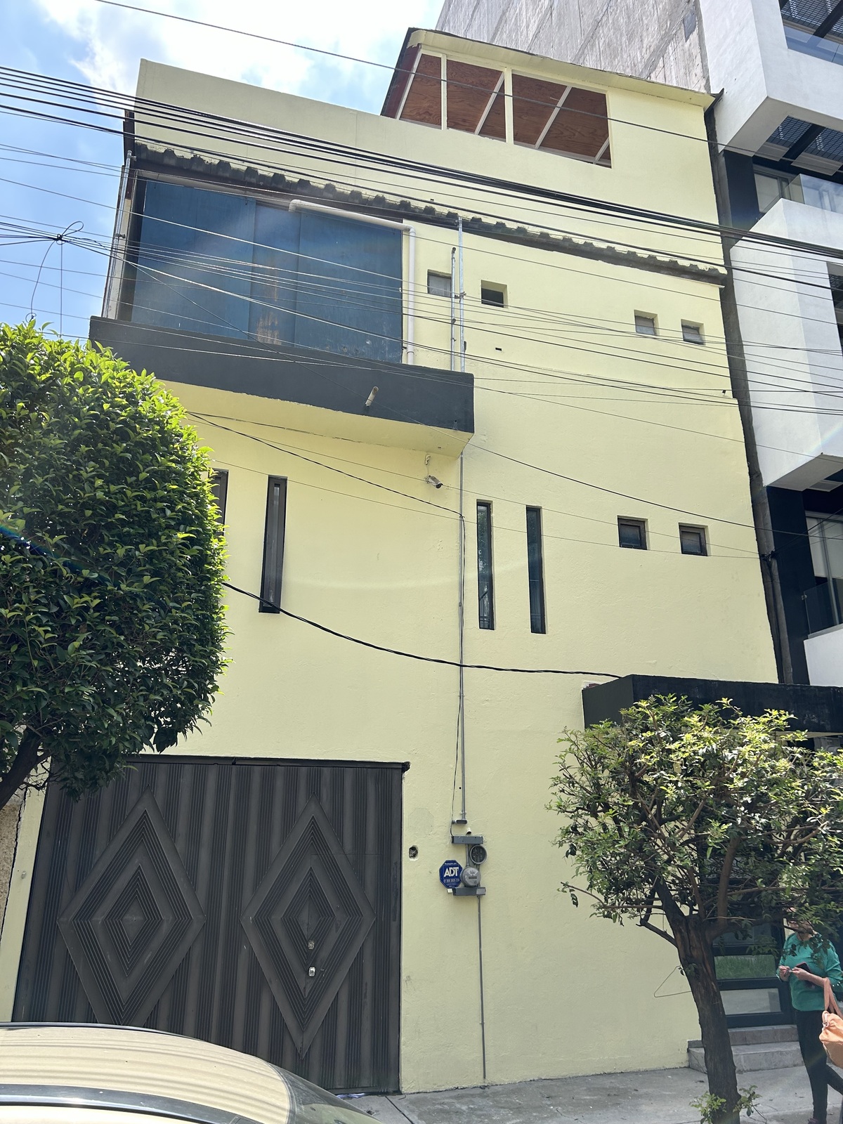 2 de 32: Fachada
