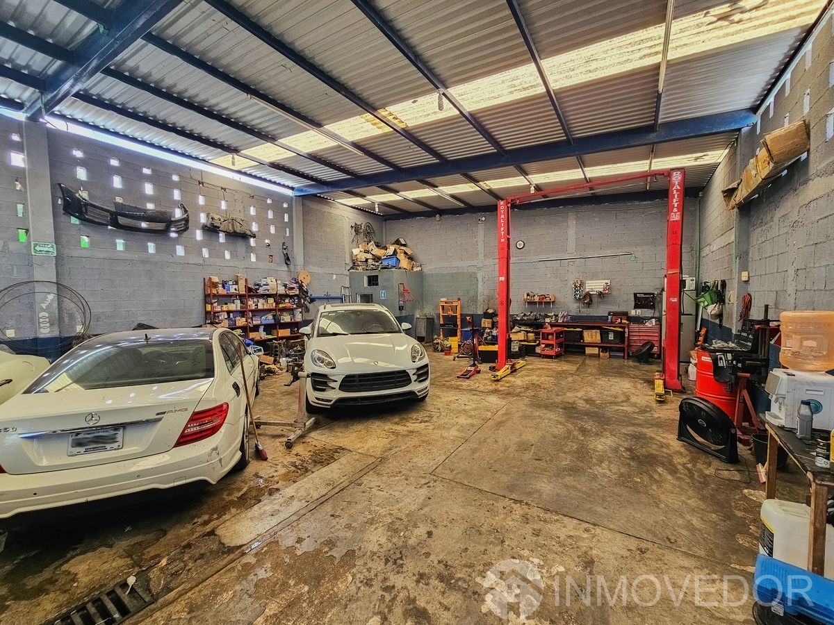4 de 18: Nave Industrial