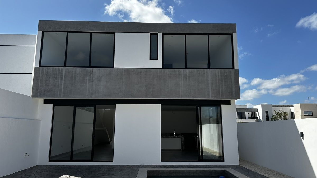 17 de 21: Fachada Posterior