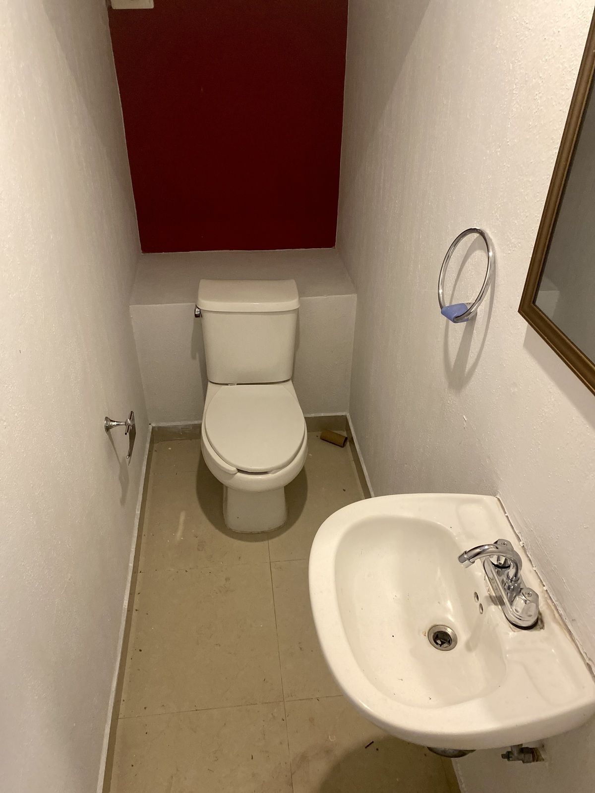 4 de 10: MEDIO BAÑO